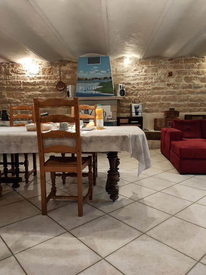 Bed and Breakfast La Ferme Du Grand Faubourg Pont-de-Vaux Zewnętrze zdjęcie
