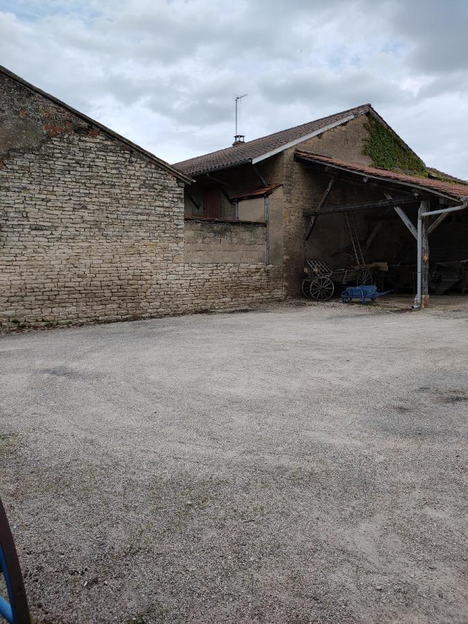 Bed and Breakfast La Ferme Du Grand Faubourg Pont-de-Vaux Zewnętrze zdjęcie