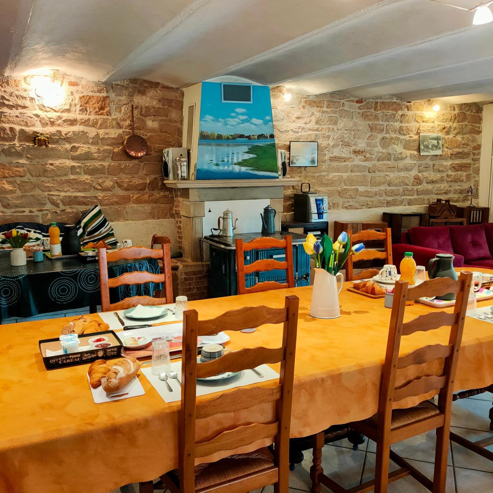 Bed and Breakfast La Ferme Du Grand Faubourg Pont-de-Vaux Zewnętrze zdjęcie